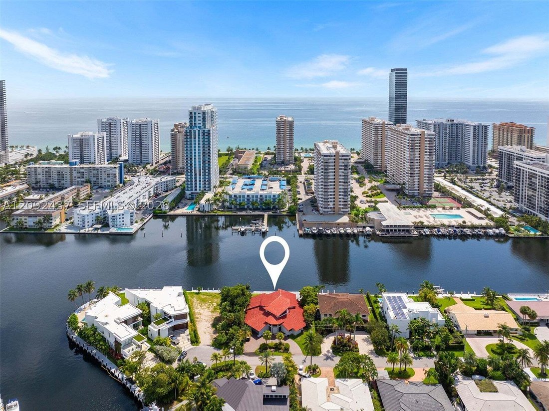 House in Hallandale Beach, Florida, United States 1 - 18969858