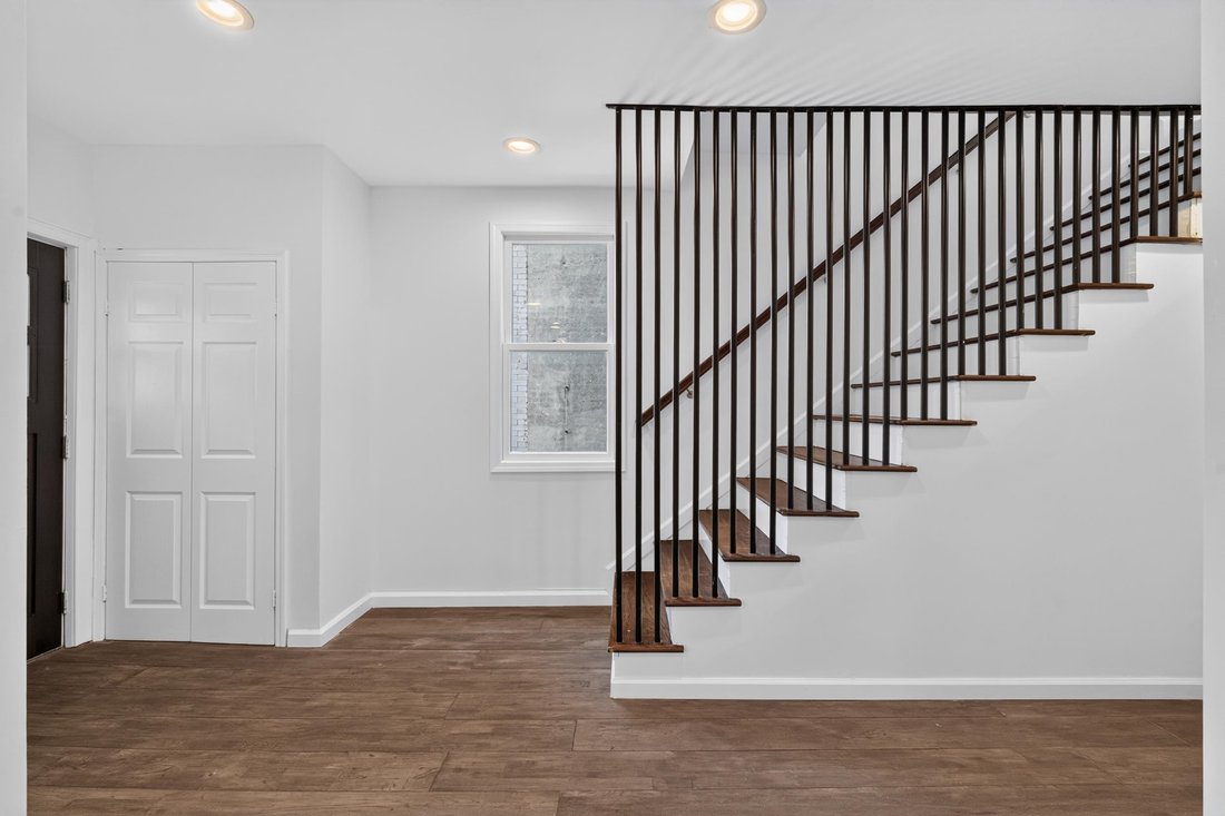 House in Bayonne, New Jersey, United States 4 - 18969761