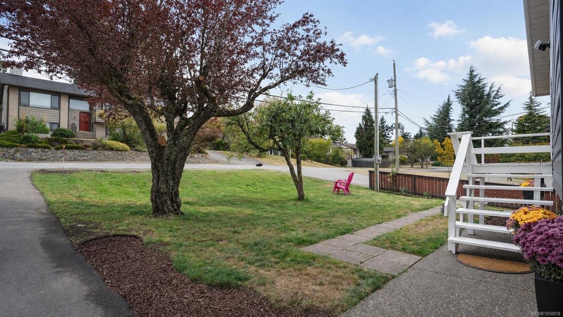 House in Saanich, British Columbia, Canada 5 - 18974591
