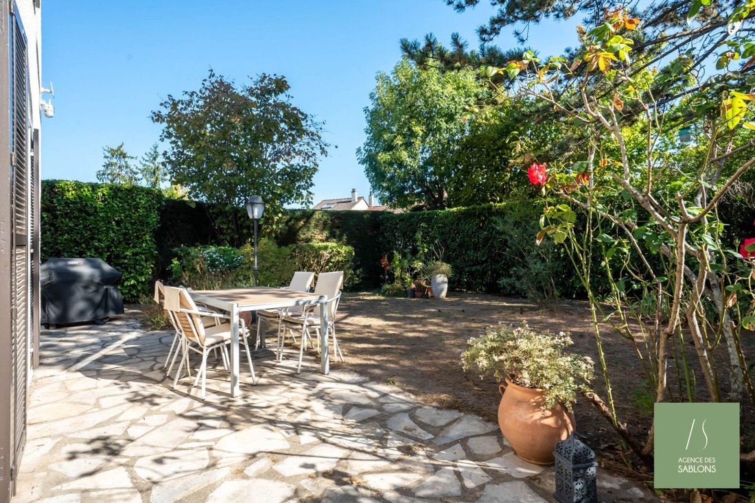 House in Montesson, Ile-de-France, France 2 - 18966177