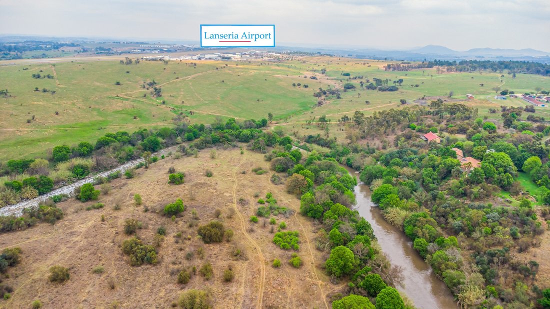 Land in Lanseria, Gauteng, South Africa 3 - 18655258