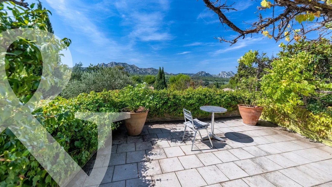 House in Eygalières, Provence-Alpes-Côte d'Azur, France 2 - 18965942
