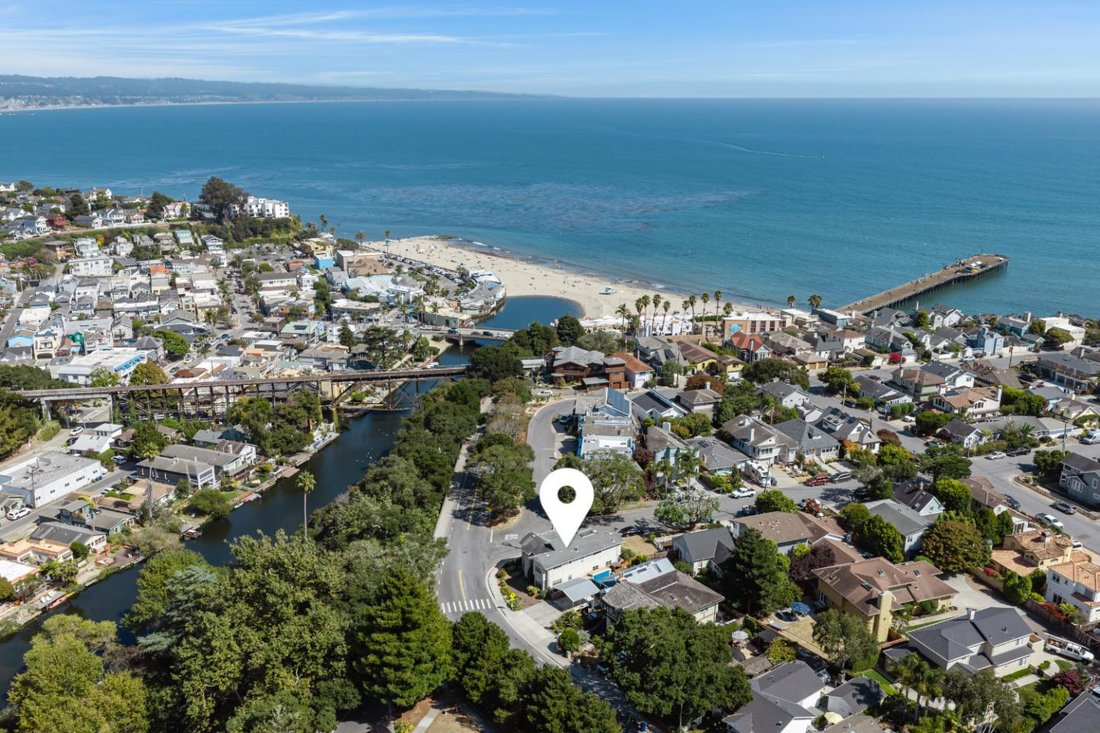House in Capitola, California, United States 2 - 18968739