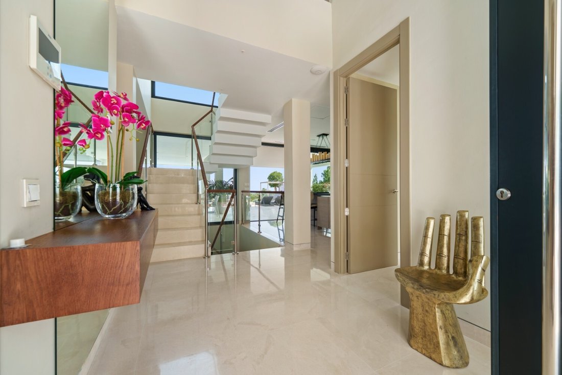 Villa in Nueva Andalucia, Marbella, Spain 5 - 18965808