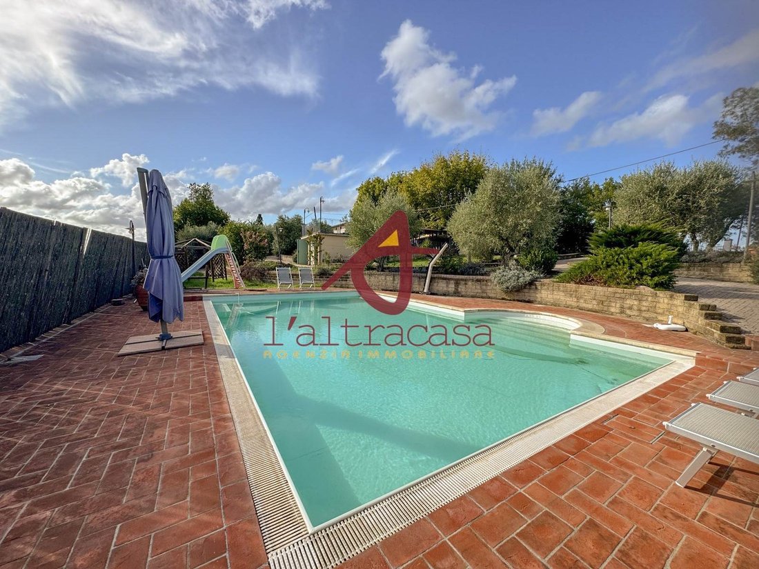 Villa in Centro, Cerreto Guidi, Tuscany 4 - 13801690