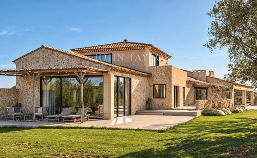 Villa in Eygalières, Provence-Alpes-Côte d'Azur, France 1