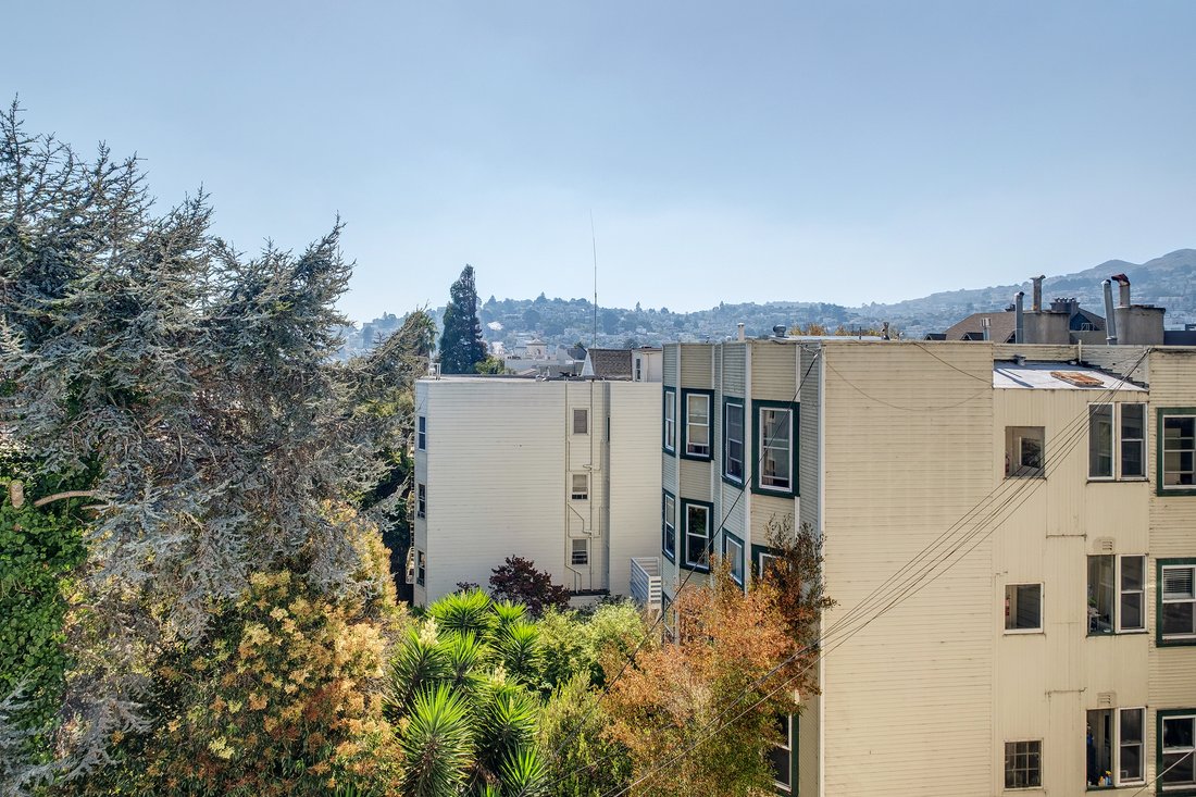 Condo in San Francisco, California, United States 4 - 18974381