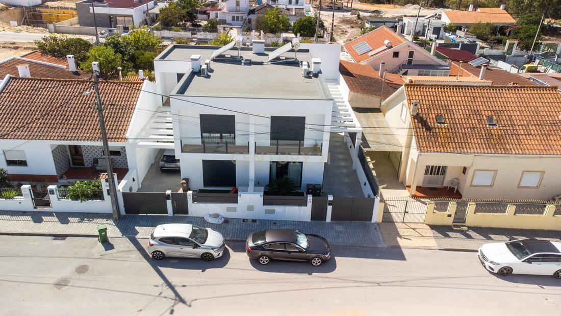 Villa in Fernao Ferro, Setubal, Portugal 1 - 18974302