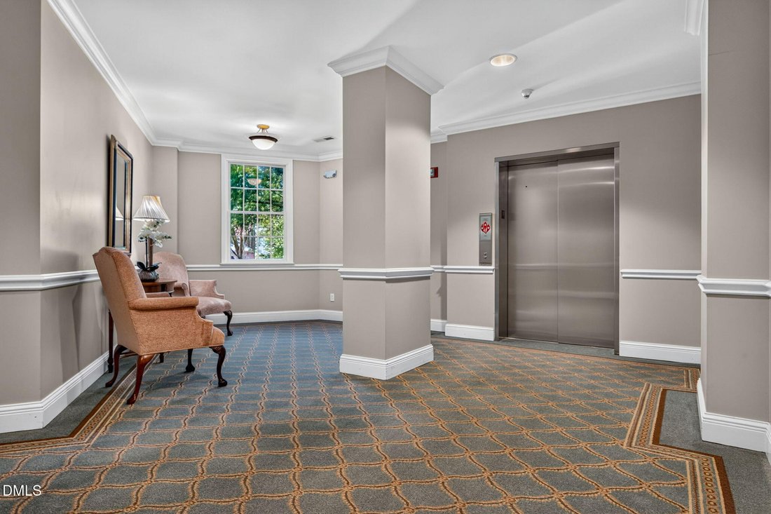 Condo in Raleigh, North Carolina, United States 5 - 18976317