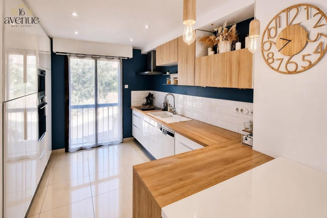 House in Saint Nicolas, Cannes, France 5 - 18973045