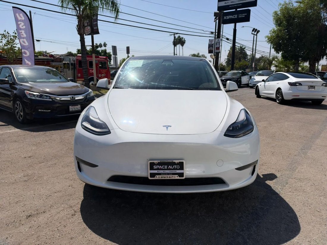 Suv in Azusa, CA, United States 2 - 18972232