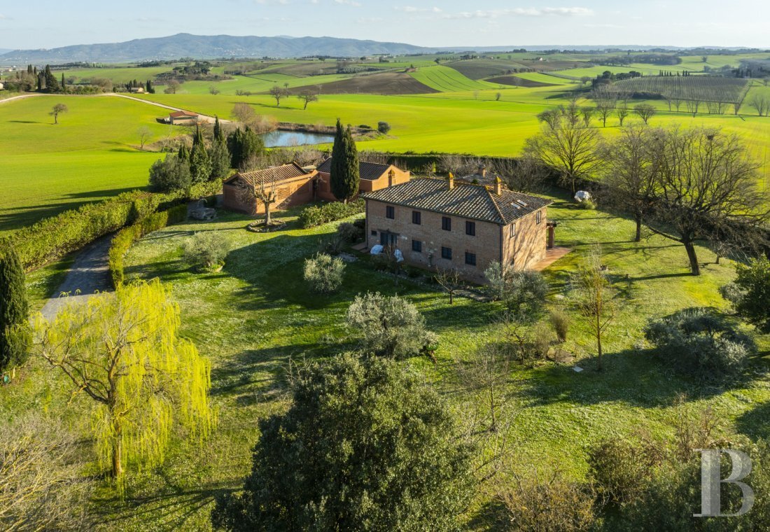 House in Castiglione del Lago, Umbria, Italy 1 - 18971231