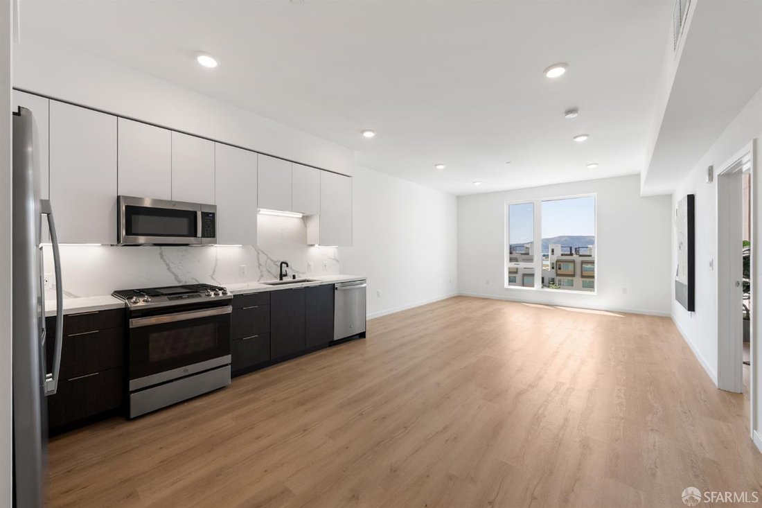 Condo in San Francisco, California, United States 5 - 18975044