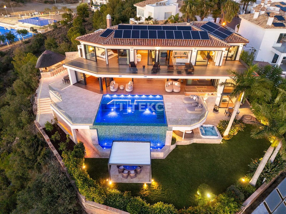 Villa in Benalmadena, Andalusia, Spain 4 - 18969233