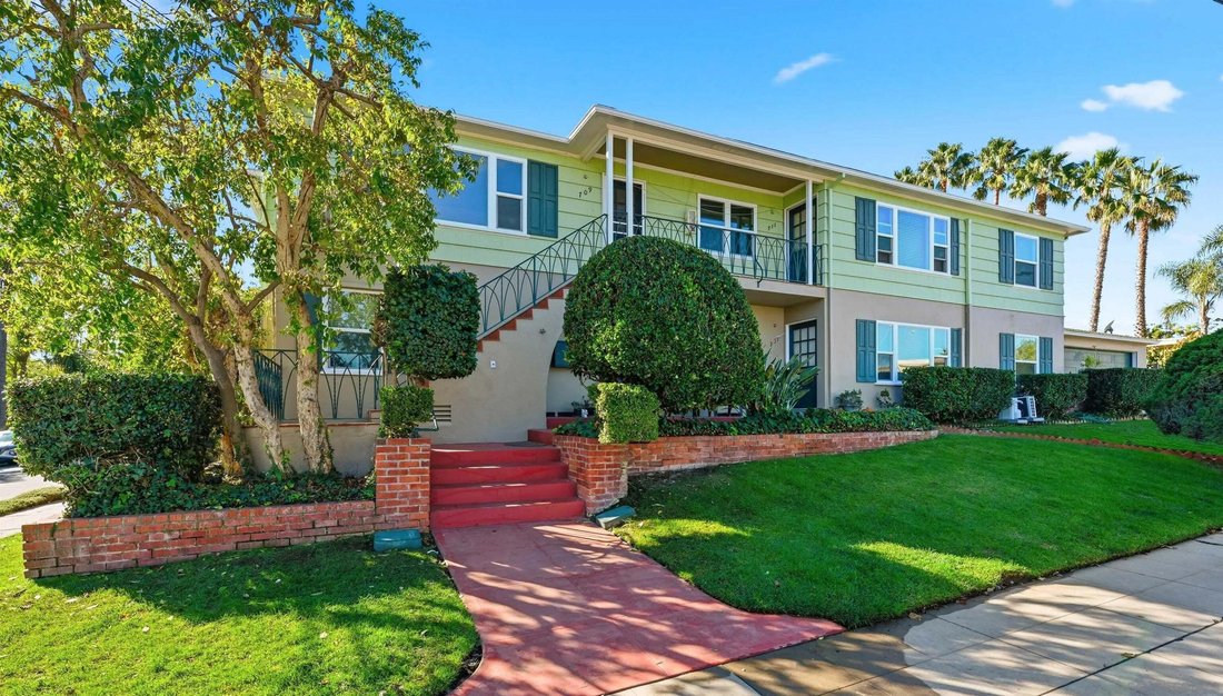 San Diego, California, United States 1 - 18973557