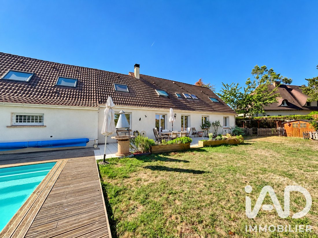 House in Santeny, Ile-de-France, France 4 - 18979947