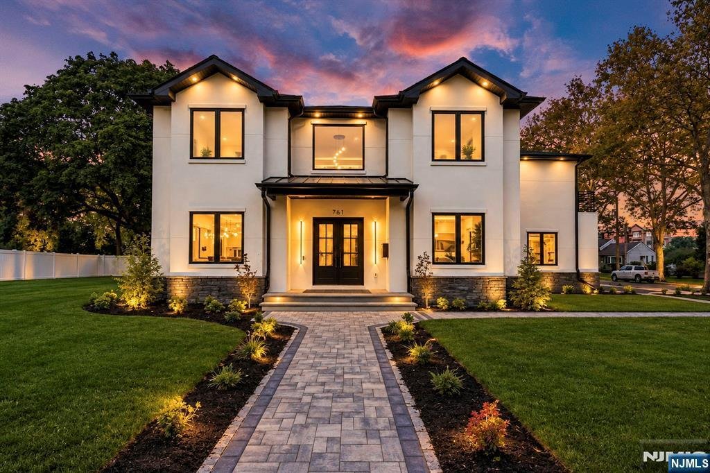 House in Paramus, New Jersey, United States 1 - 18979906