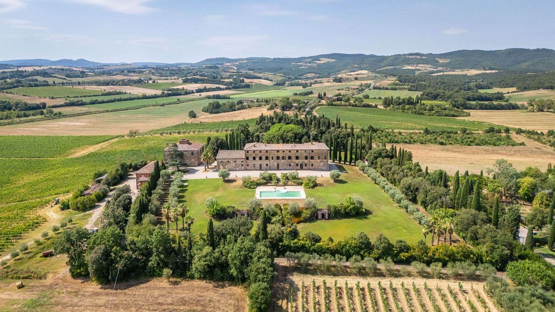 Estate in Sinalunga, Tuscany, Italy 3 - 18971028