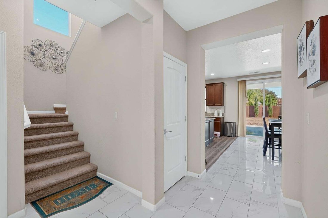 House in Olivehurst, California, United States 5 - 18974632