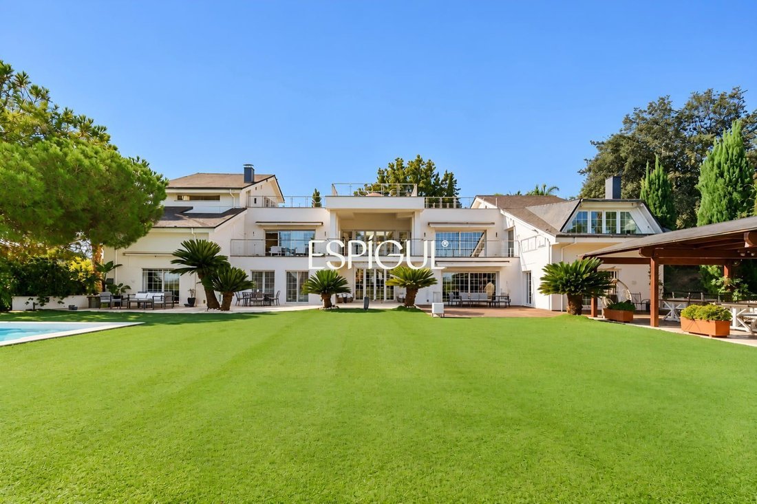 Villa in Sant Cugat del Valles, Catalonia, Spain 2 - 18964769