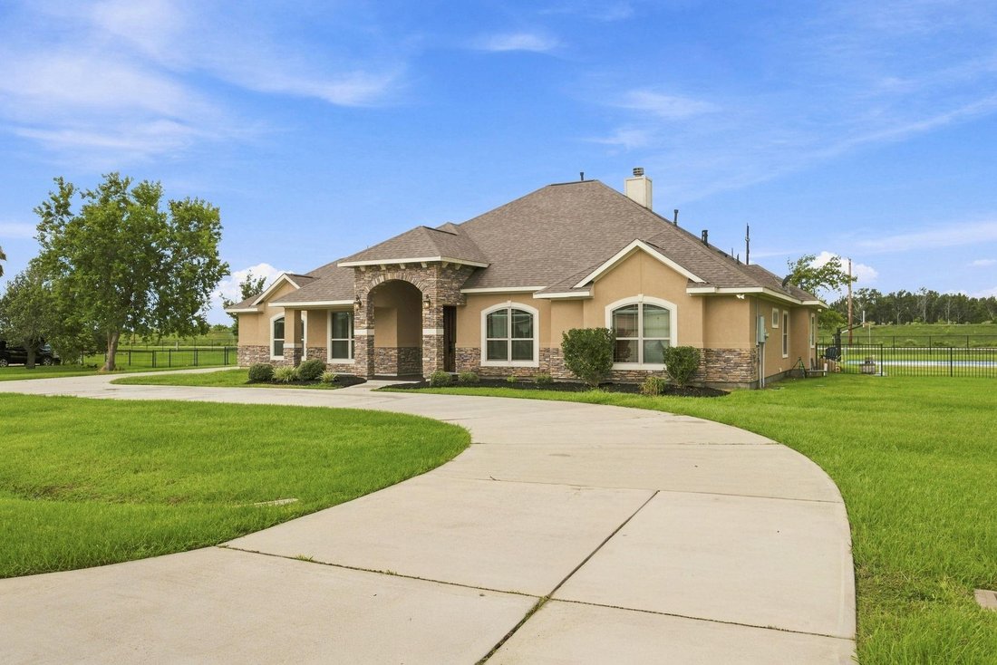 House in Baytown, Texas, United States 3 - 18977753