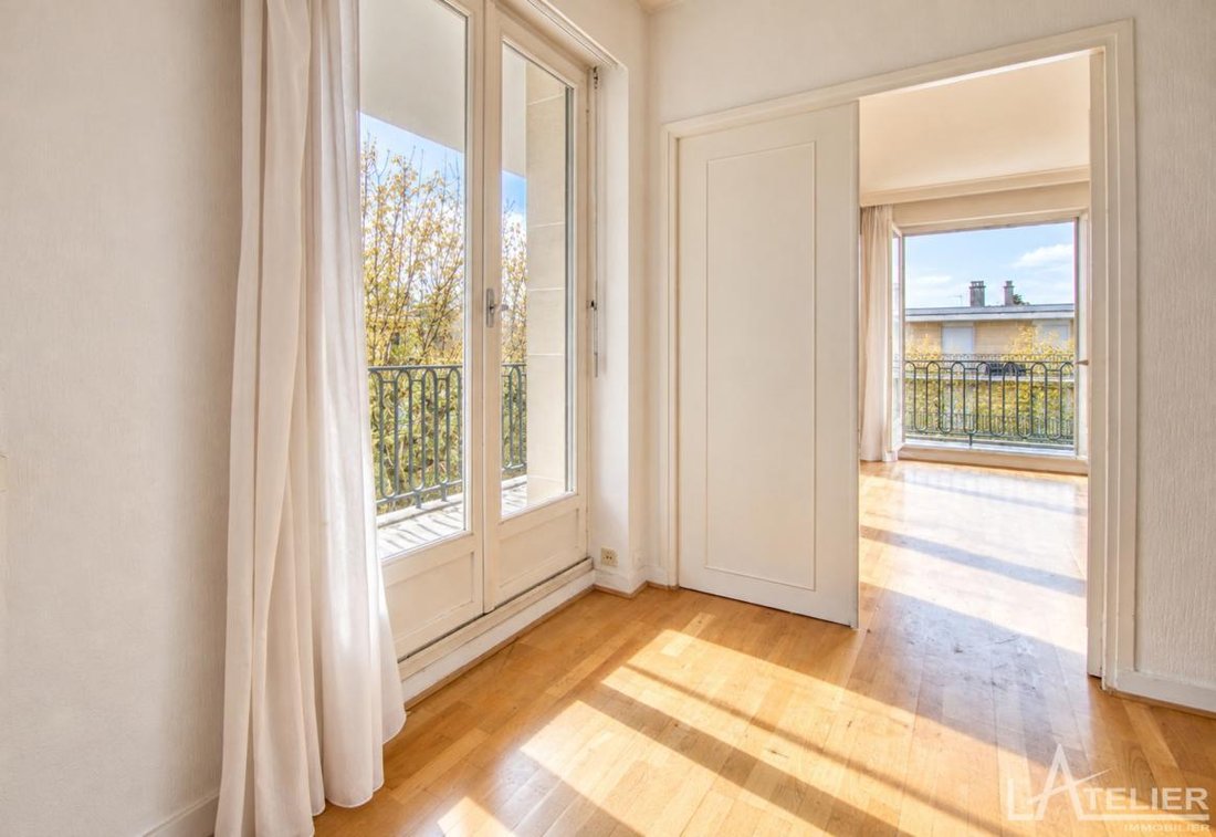 Apartment in Forêt, Saint-Germain-en-Laye, France 5 - 18966208