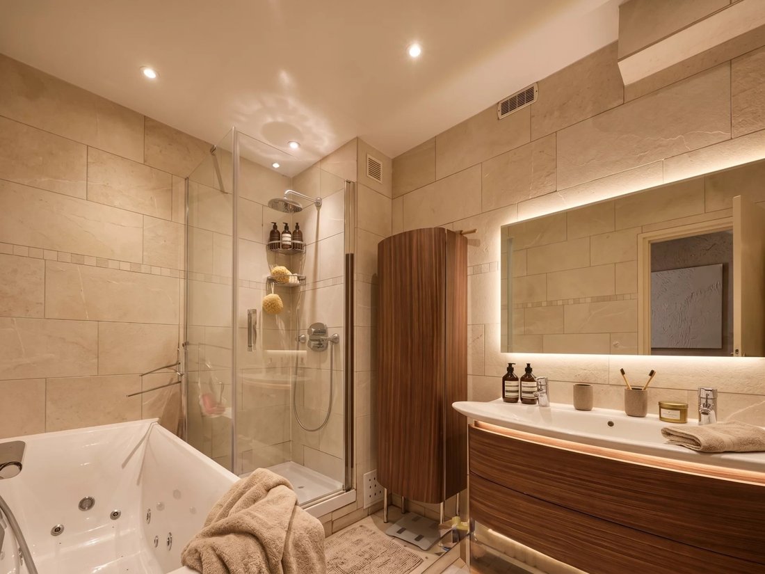 Apartment in La Plaine des Sablons, Neuilly-sur-Seine, France 5 - 18967647
