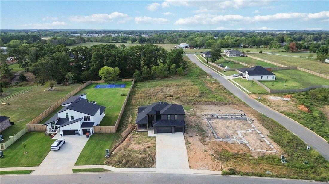 House in Rogers, Arkansas, United States 3 - 18180941
