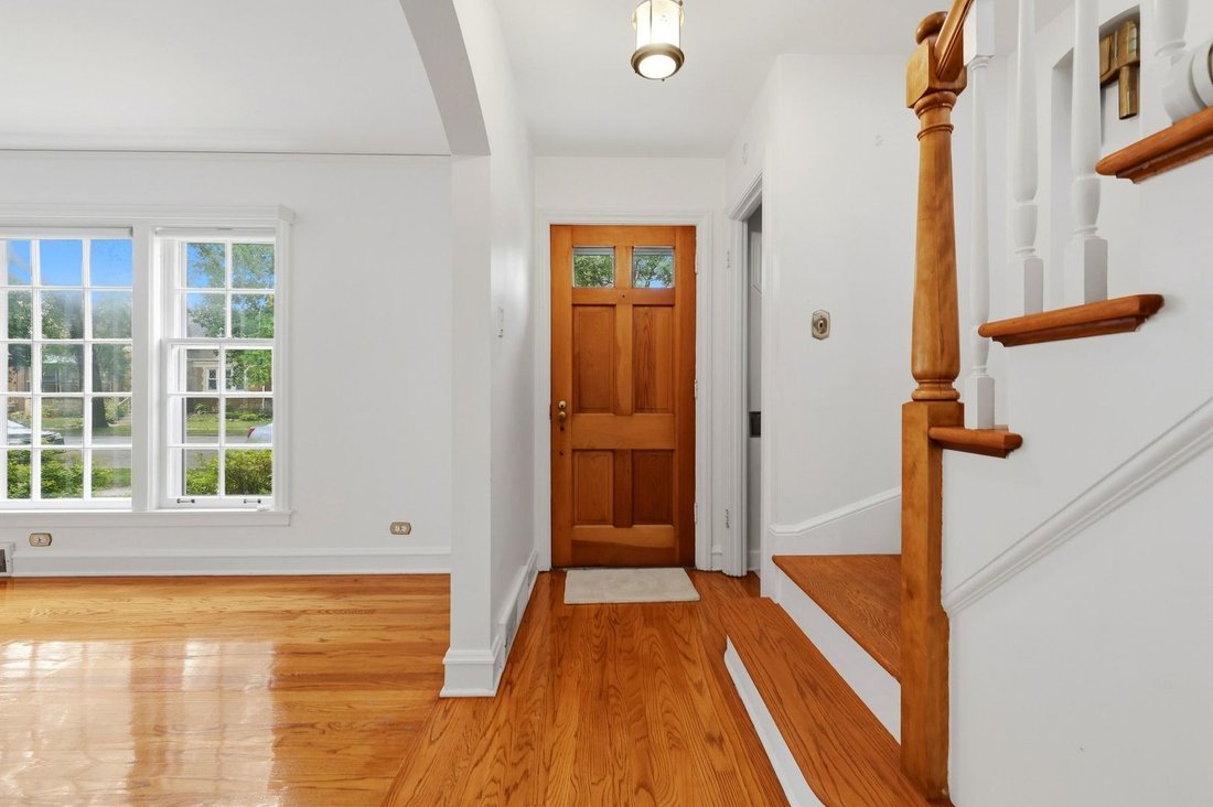House in Skokie, Illinois, United States 3 - 18965292