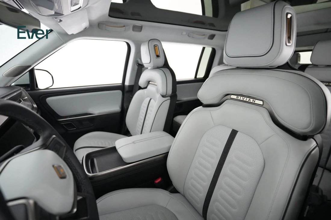 Suv in San Francisco, CA, United States 4 - 18444630