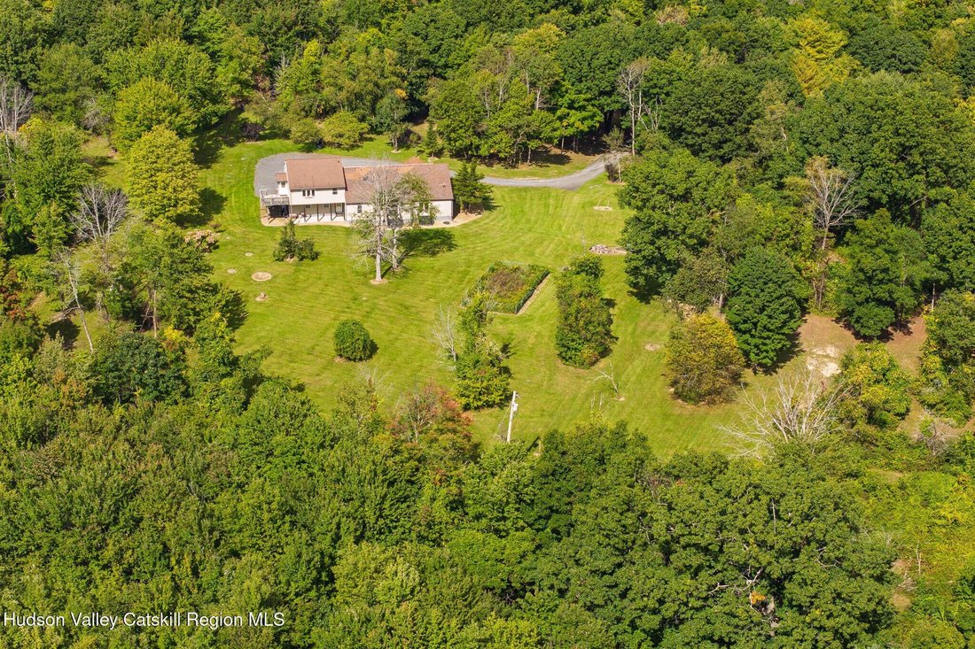 House in Hollowville, New York, United States 1 - 18968753