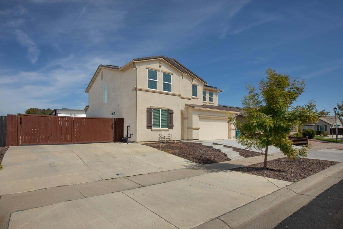House in Olivehurst, California, United States 4 - 18974632