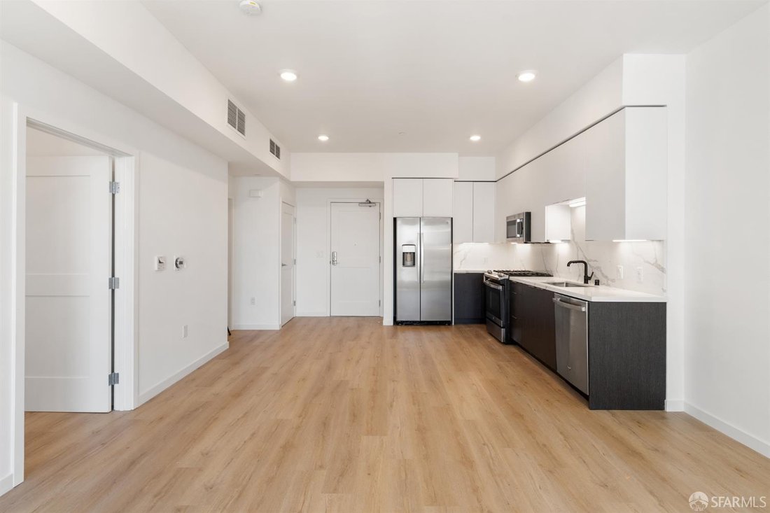 Condo in San Francisco, California, United States 3 - 18975044