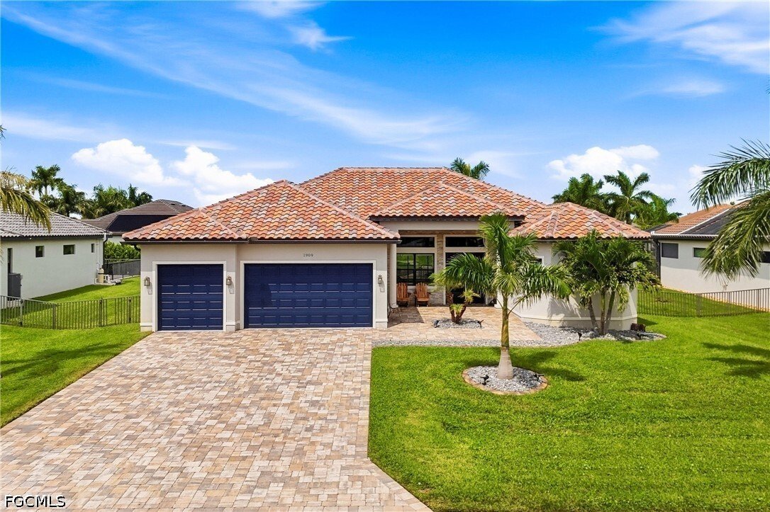 Cape Coral, Florida, United States 1 - 18965670