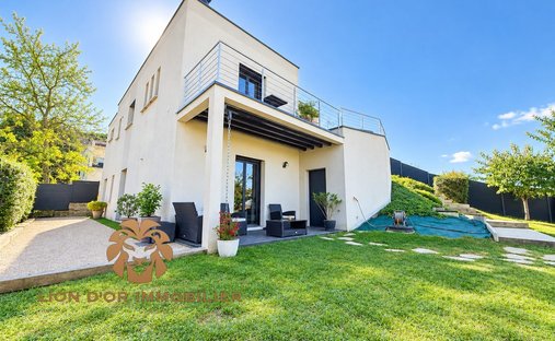 House in Montanay, Auvergne-Rhône-Alpes, France 1