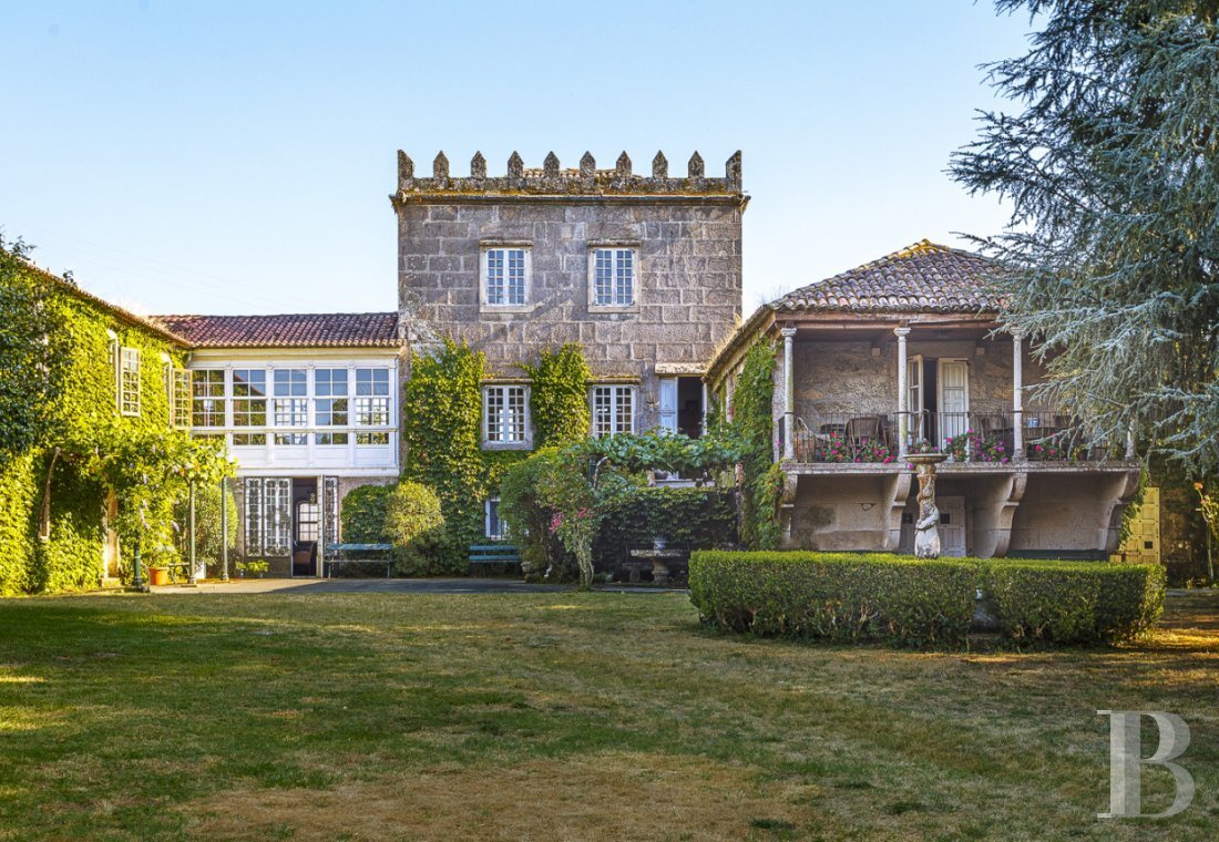 Castle in Pontevedra, Galicia, Spain 2 - 18971023