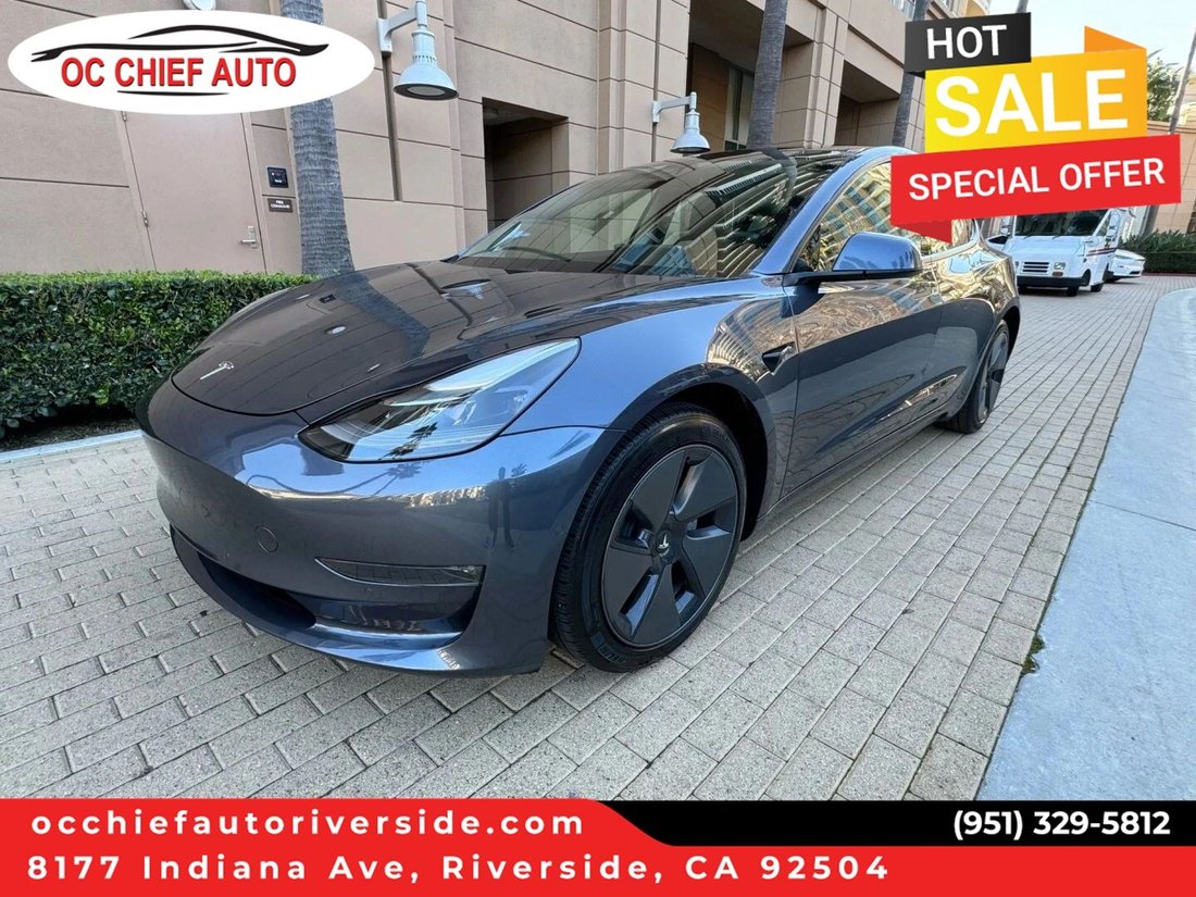 Sedan in Riverside, CA, United States 1 - 18980620
