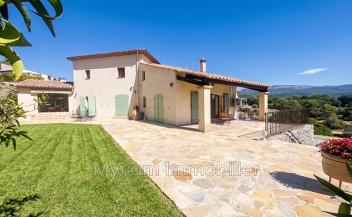 Villa in Nord, Peymeinade, France 1