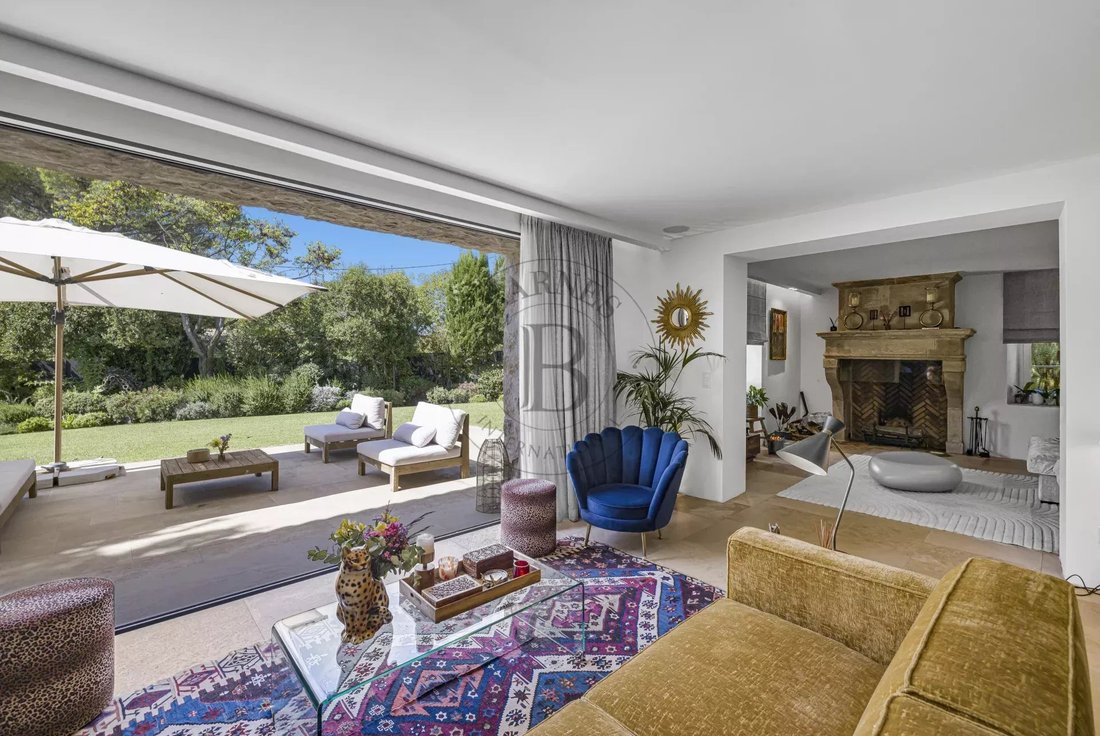 Villa in Mougins, Provence-Alpes-Côte d'Azur, France 3 - 18966077