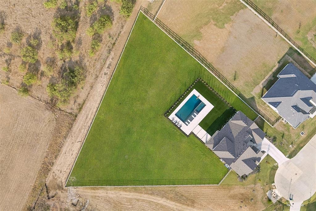 House in Lantana, Texas, United States 2 - 18970349