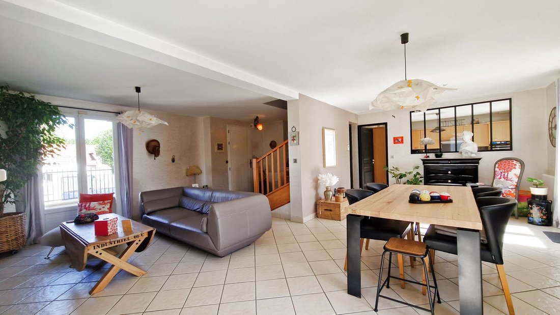 House in Orsay, Ile-de-France, France 2 - 18966055