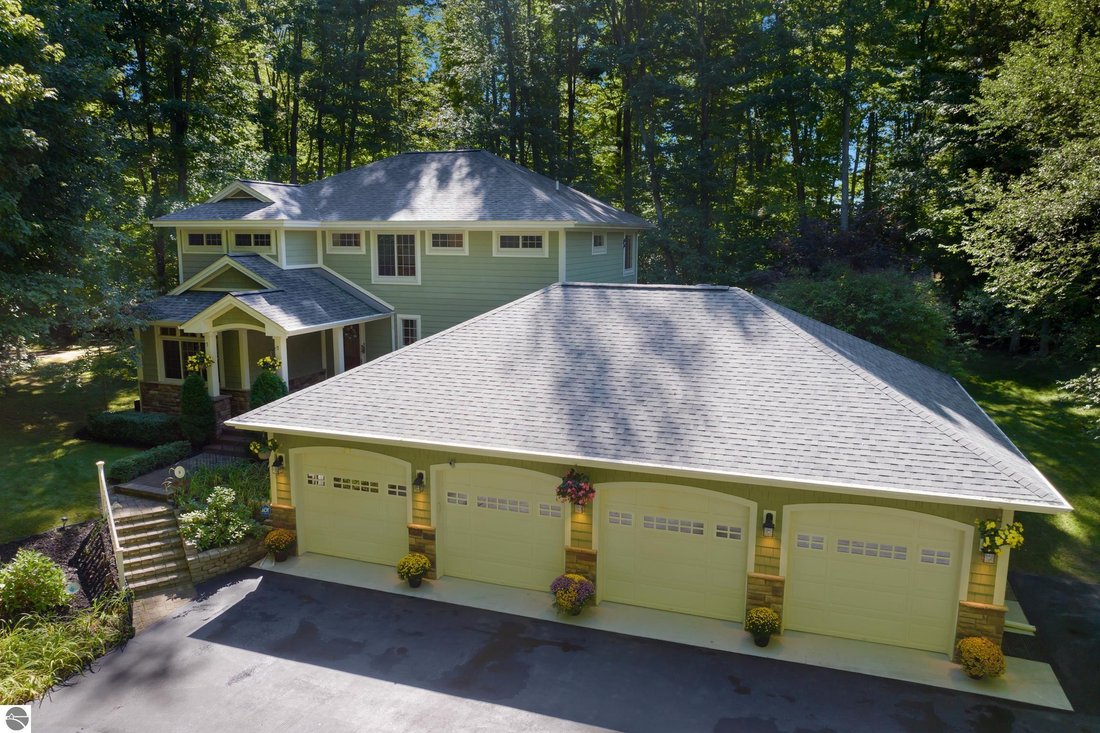 House in Traverse City, Michigan, United States 1 - 18977173