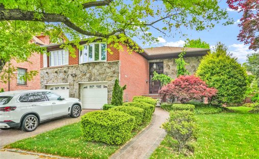 House in New York, New York, United States 1