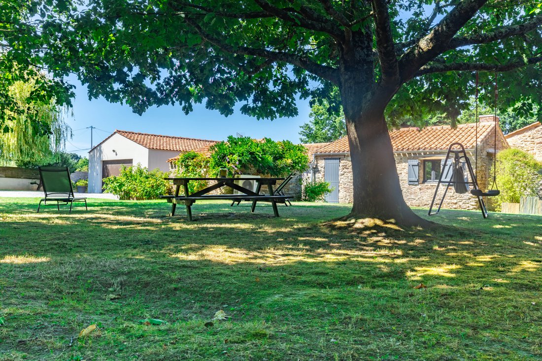 Estate in Vue, Pays de la Loire, France 4 - 18976611