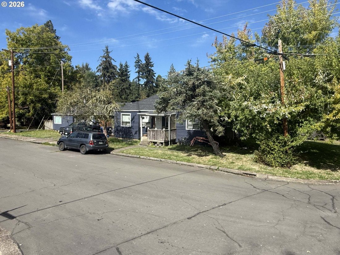House in Eugene, Oregon, United States 5 - 18981130