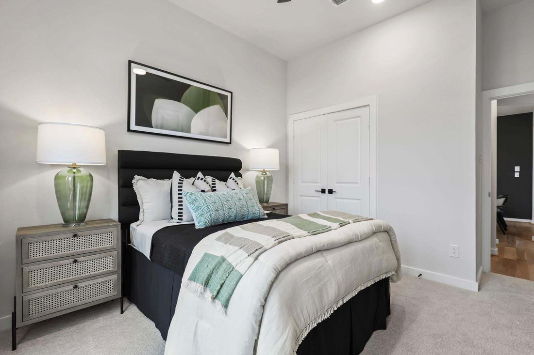 House in Houston, Texas, United States 3 - 18970547