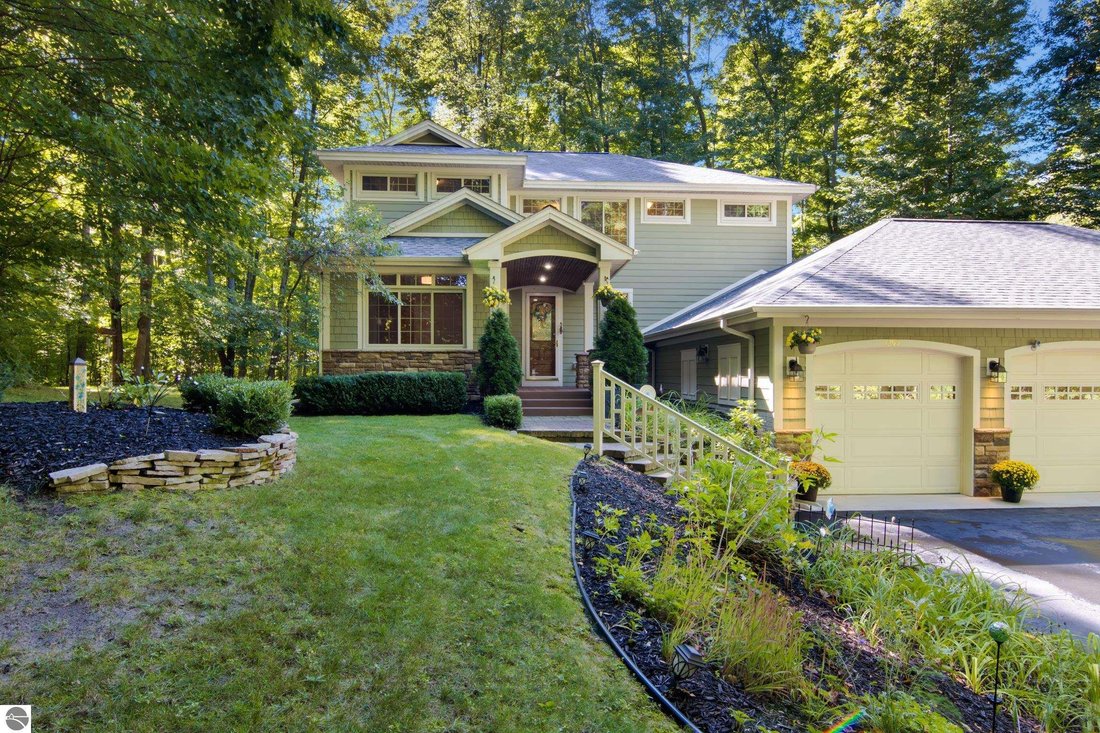 House in Traverse City, Michigan, United States 4 - 18977173