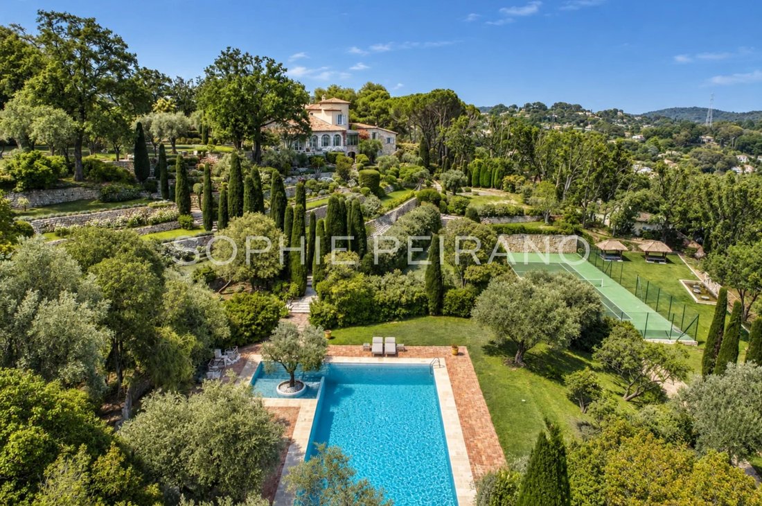 Villa in Mougins, Provence-Alpes-Côte d'Azur, France 1 - 18966071