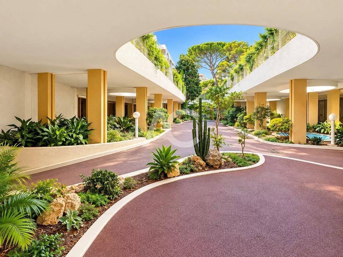 Apartment in Antibes, Provence-Alpes-Côte d'Azur, France 2 - 18970660