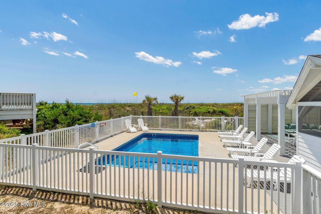 House in Emerald Isle, North Carolina, United States 5 - 18970178